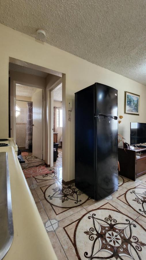 Oaklands Oasis Apartment Kingston Bagian luar foto