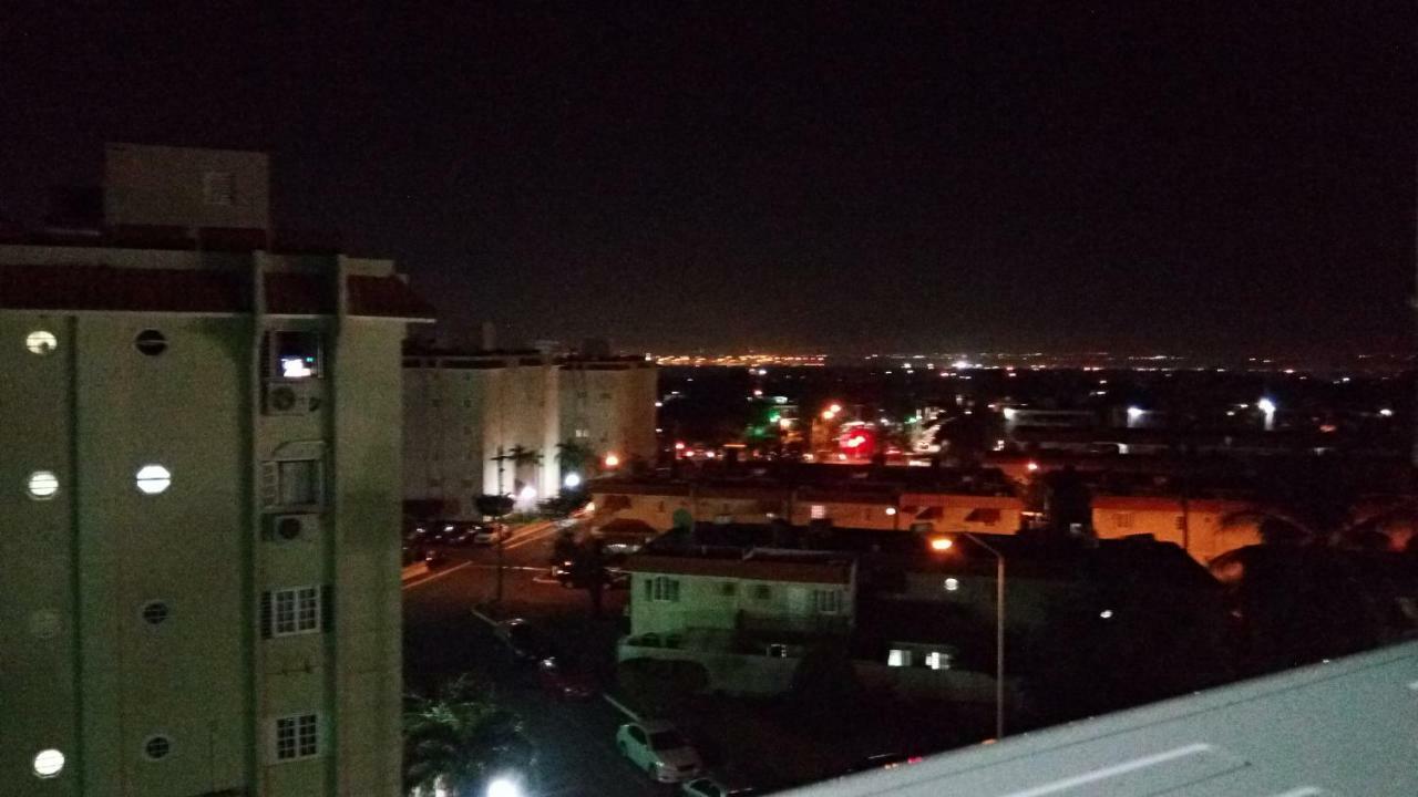 Oaklands Oasis Apartment Kingston Bagian luar foto